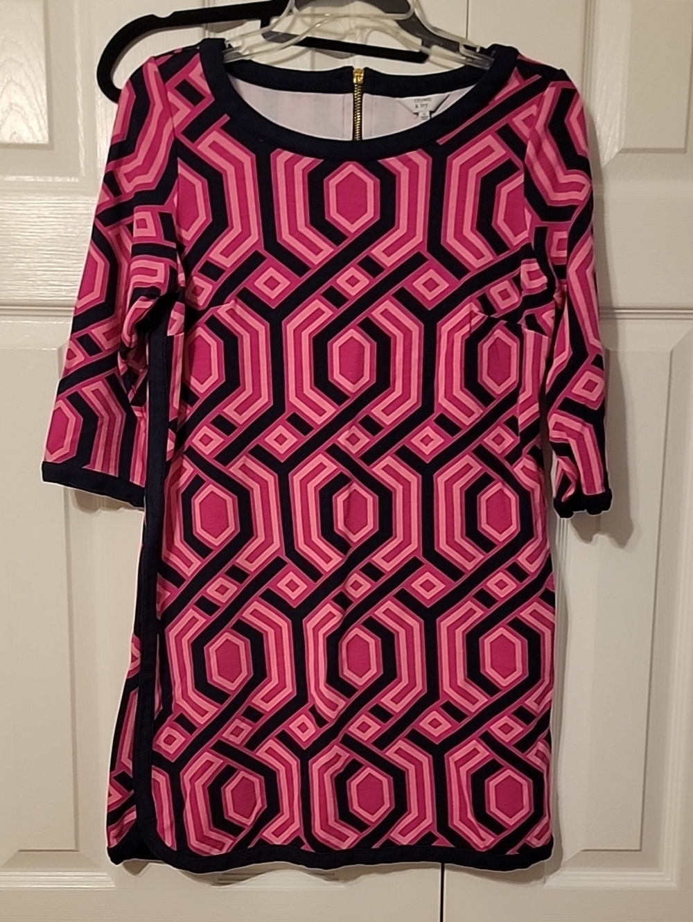 crown & ivy Pink and Navy Geometric Shift Dress